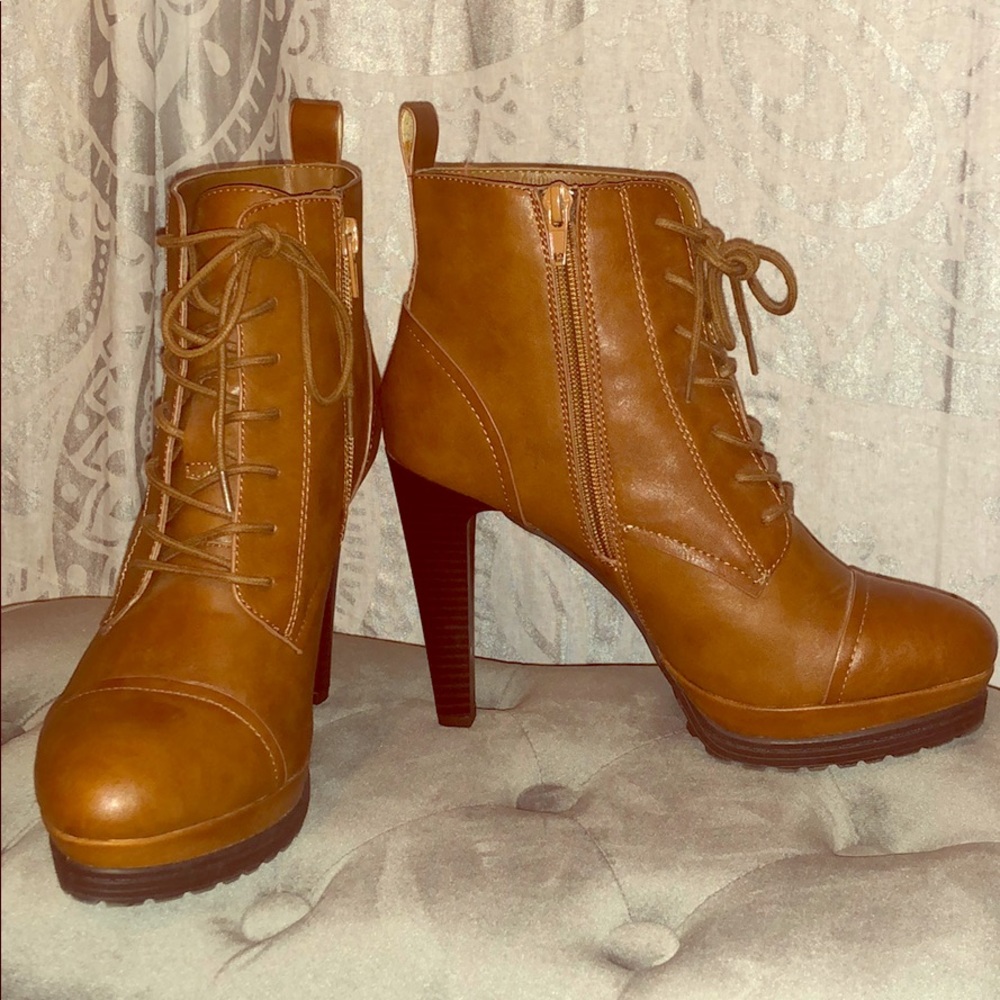 Brown boot heels SIZE 8✨